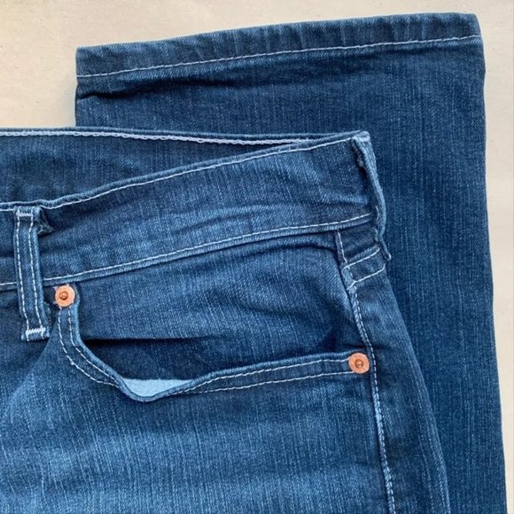 Levi's 505 Straight Fit Jeans. Size: 33 Waist - 32 Length. Colour: dark blue - Picture 4 of 5